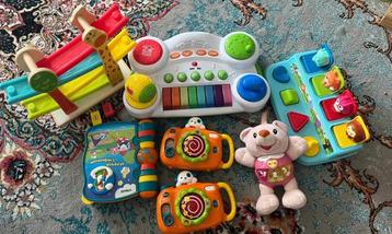 Speelgoed met geluid beschikbaar voor biedingen