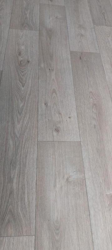 Nieuw Vynil Vloer 3.6x4.0m Licht Grijs beschikbaar voor biedingen