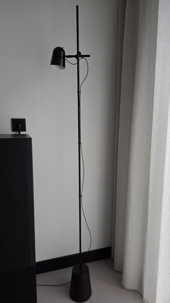 Luceplan Counterbalance Vloerlamp 2 licht sterktes, Huis en Inrichting, Lampen | Vloerlampen, Ophalen