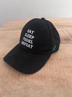 Zwarte padel-pet – “EAT SLEEP PADEL REPEAT” – Nieuw!, Sport en Fitness, Padel, Ophalen of Verzenden, Nieuw, Padel-accessoire