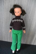 Bella Cathie met donker haar, Verzamelen, Poppen, Ophalen of Verzenden, Gebruikt, Pop