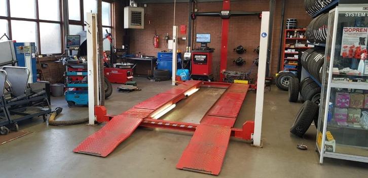 4 koloms hefbrug autobrug Zippo 2405 VW 4000Kg 1997 APK brug, Auto diversen, Overige Auto diversen, Ophalen