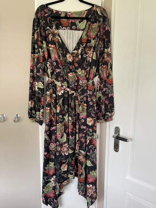 BPC ( bonprix )  zwierige  jurk maat 52 / 54, Kleding | Dames, Grote Maten, Zo goed als nieuw, Jurk, Zwart, Ophalen of Verzenden