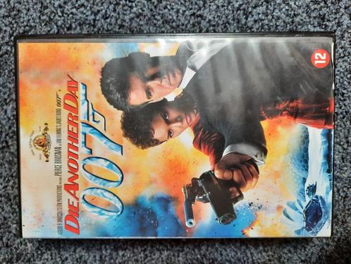 THE WORLD IS NOT ENOUGH! Aktie met P. Brosnan Op VIDEO!, Cd's en Dvd's, VHS | Film, Zo goed als nieuw, Actie en Avontuur, Vanaf 16 jaar