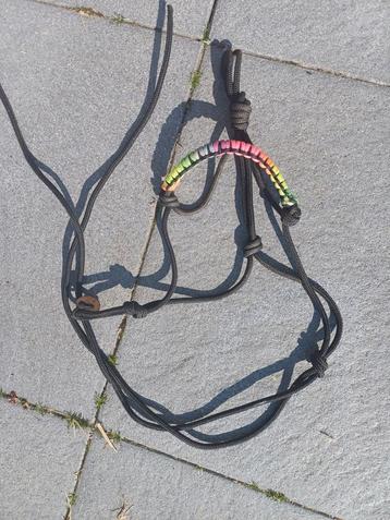 2 touw halsters maar shet  beschikbaar voor biedingen
