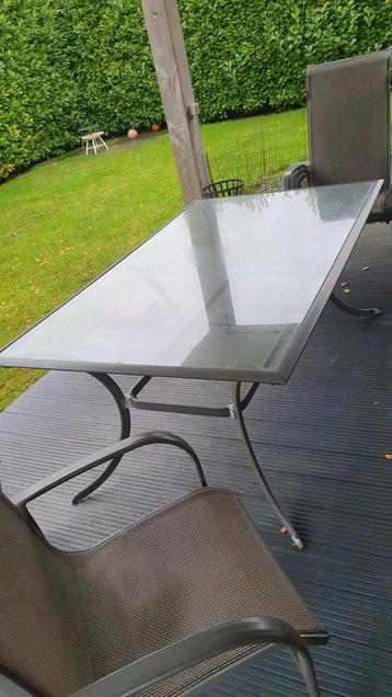 Tuinset met 6 stoelen beschikbaar voor biedingen