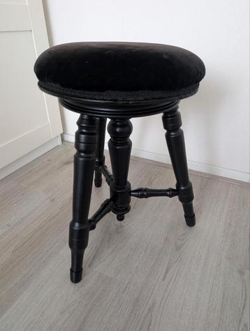 Piano kruk vintage in hoogte verstelbaar beschikbaar voor biedingen