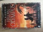 Helden van Olympus: De Verloren Held - Rick Riordan, Boeken, Ophalen of Verzenden, Zo goed als nieuw, Rick Riordan
