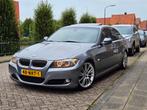 BMW 3-Serie (e90) 3.0 I 325 AUT 2010 Grijs, Auto's, BMW, Origineel Nederlands, Te koop, Zilver of Grijs, 5 stoelen