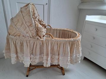 Rotan/rieten wieg, vintage jaren '60 beschikbaar voor biedingen