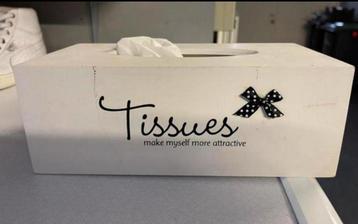 Leuke tissues box met strik beschikbaar voor biedingen