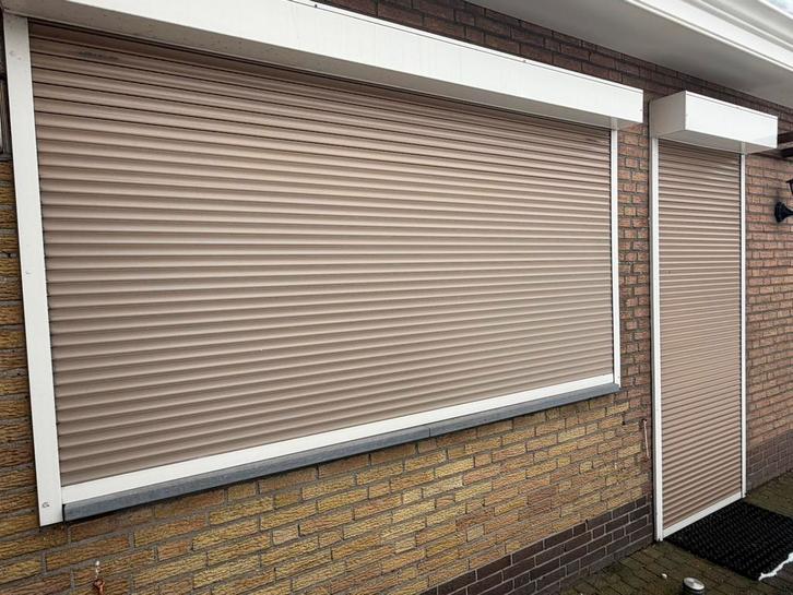 Diverse maten rolluiken, Doe-het-zelf en Verbouw, Rolluiken, Gebruikt, 200 cm of meer, Overige kleuren, Ophalen