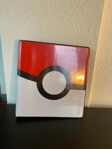 Pokemon binder met trainer kaarten  beschikbaar voor biedingen