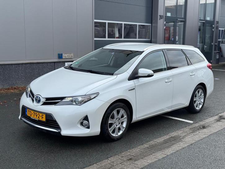 Toyota Auris Touring Sports 1.8 Hybrid Lease, Auto's, Toyota, Te koop, Auris, ABS, Achteruitrijcamera, Airbags, Airconditioning
