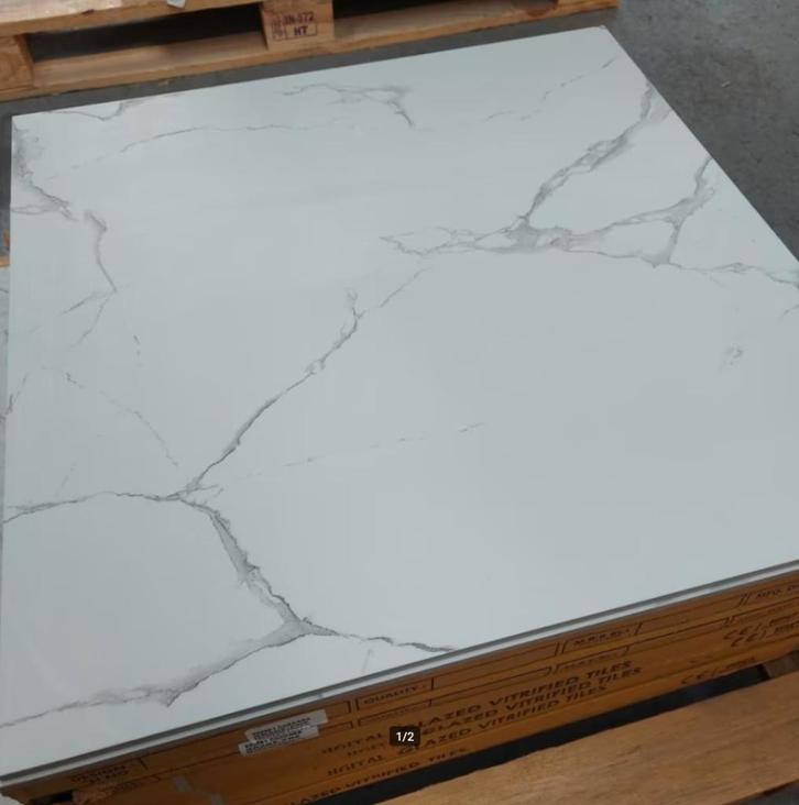 Restpartij keramische tegel marmerlook wit 9m2 nr47, Huis en Inrichting, Woonaccessoires | Overige, Nieuw, Ophalen of Verzenden