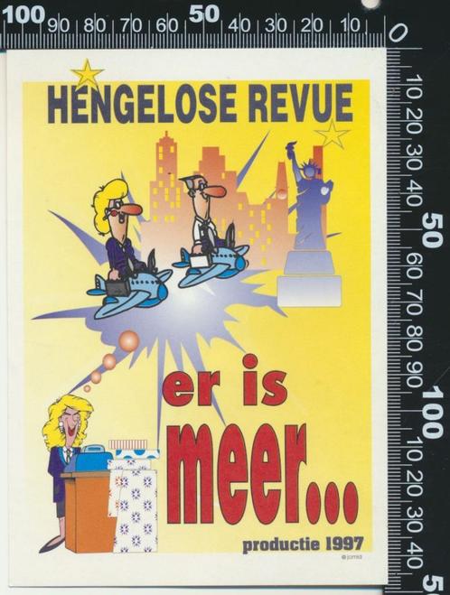 Sticker: Hengelose Revue - Er is meer - 1997, Verzamelen, Stickers, Zo goed als nieuw, Bedrijf of Vereniging, Ophalen of Verzenden