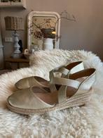 Dames schoenen goud Unisa 42 leer!, Kleding | Dames, Schoenen, Schoenen met lage hakken, Overige kleuren, Nieuw, Ophalen of Verzenden