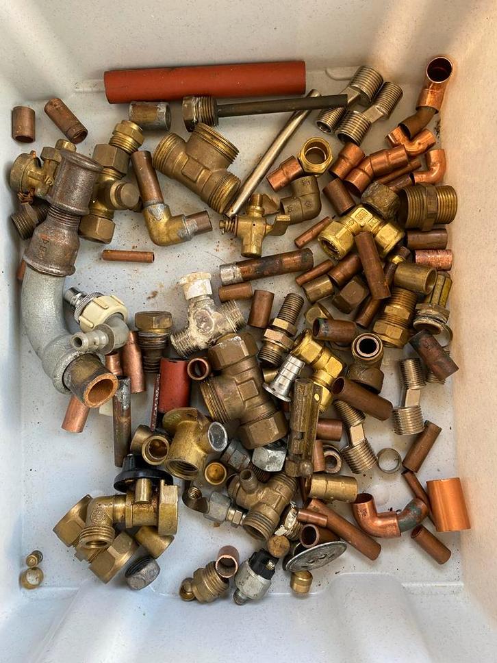 Partij Loodgietersmateriaal - Divers, Doe-het-zelf en Verbouw, Buizen en Afvoer, Gebruikt, Bochten, Overige materialen, Minder dan 2 meter