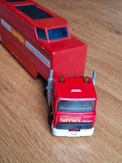 Matchbox Iveco Turbo Ferrari F1 Car Transporter SuperKings, Hobby en Vrije tijd, Modelauto's | 1:50, Gebruikt, Auto, Matchbox