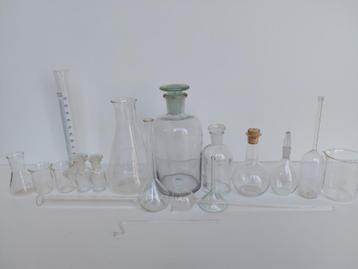 bijzonder laboratorium glas beschikbaar voor biedingen