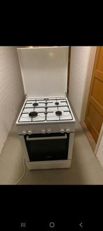 Gas fornuis met oven, Ophalen, 4 kookzones, Zo goed als nieuw, Gas