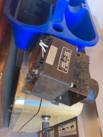 Transformator 220V naar 110V beschikbaar voor biedingen