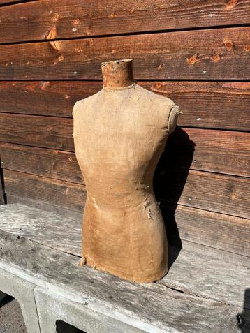 Oude paspop brocante antiek beschikbaar voor biedingen
