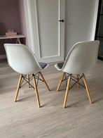 Witte Eames Stijl Stoel, Huis en Inrichting, Ophalen, Twee, Wit, Zo goed als nieuw