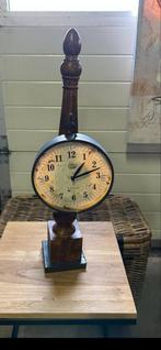 Decoratieve Tafelklok Lyon, Huis en Inrichting, Woonaccessoires | Klokken, Ophalen of Verzenden, Gebruikt, Analoog, Wekker of Tafelklok