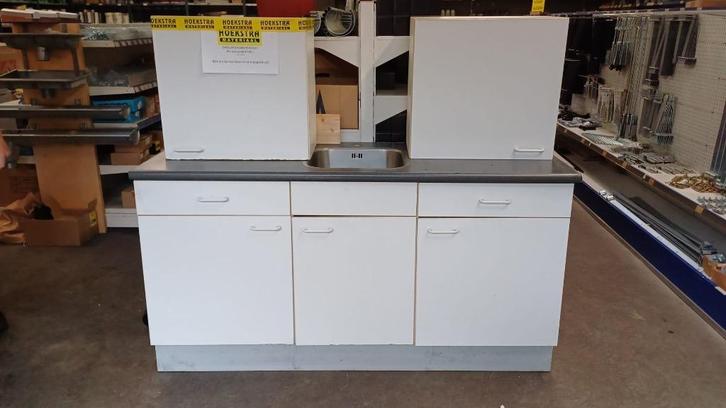 Keukenblok | Keuken | Circulair | €195,- | 2e hands | €€€€, Huis en Inrichting, Keuken | Complete keukens, Gebruikt, Enkelwandige keuken