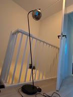 Stijlvolle Staande Lamp - Wegens Interieur Verandering, Huis en Inrichting, Lampen | Vloerlampen, Ophalen, Zo goed als nieuw, Metaal