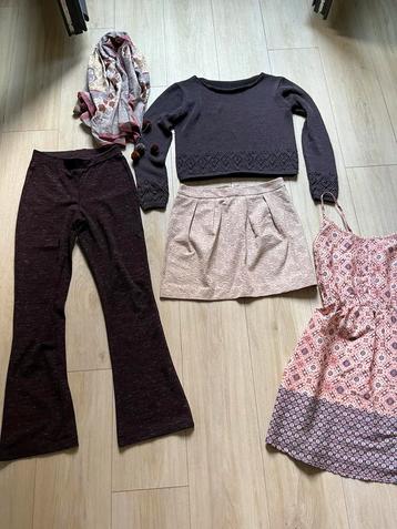 Kleding set paars / roze s beschikbaar voor biedingen