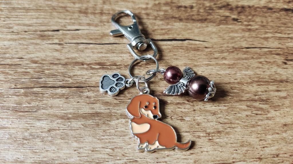 Tas/Sleutelhanger Teckel bruin emaille met guardian angel, Verzenden, Nieuw, Overige kleuren, Handtas