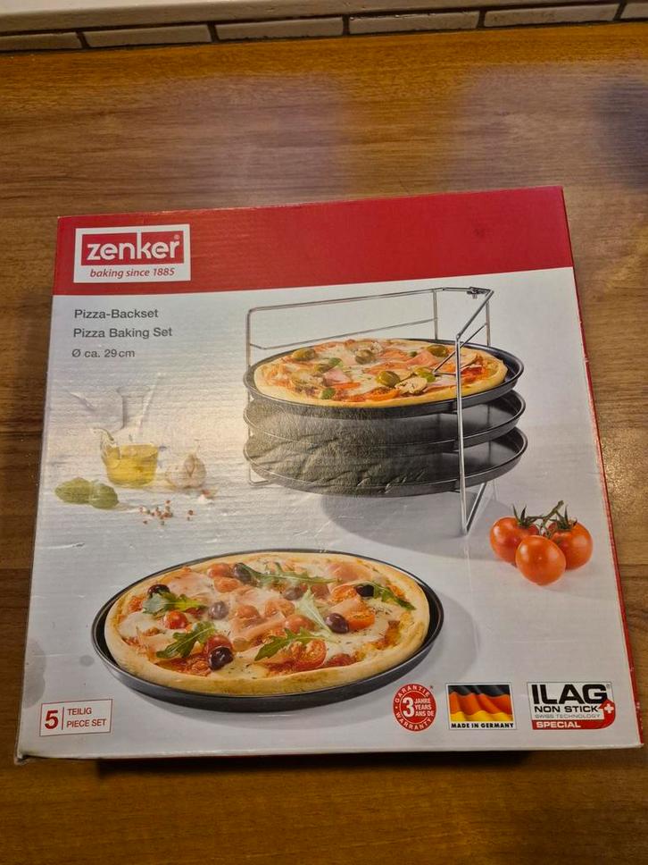 Zenker Pizza Bakset - Nieuw in doos, Huis en Inrichting, Keuken | Keukenbenodigdheden, Nieuw, Ophalen