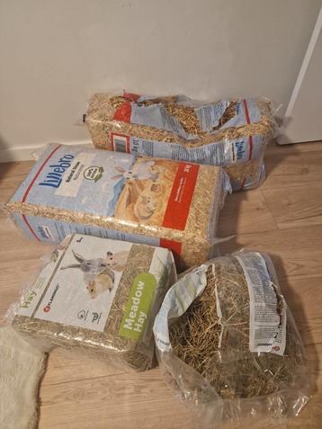 Nieuw stro en hooi beschikbaar voor biedingen