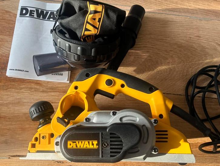 DeWalt D26500K (Handschaaf Elektrisch)., Doe-het-zelf en Verbouw, Schaafmachines, Gebruikt, Elektrisch, Ophalen of Verzenden