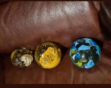 Glazen presse-papiers - set van 3 beschikbaar voor biedingen