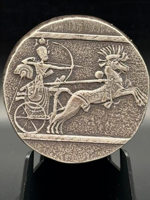 5oz chariot of war - Egypte antiqued .999 zilver 155 gram, Postzegels en Munten, Edelmetalen en Baren, Zilver, Ophalen of Verzenden