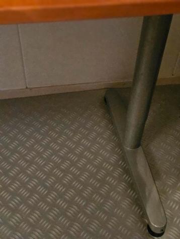 Ikea hoekbureau beuken fineer. - afbeelding 5