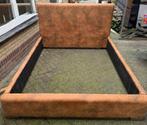 Bed ombouw 160x200, Huis en Inrichting, Slaapkamer | Bedden, Ophalen, Gebruikt, Bruin, Tweepersoons