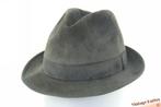 Vintage gleufhoed trilby Echt Leder grijs suede 54 = XS, Hoed, Echt Leder, Ophalen of Verzenden, 57 cm (M, 7⅛ inch) of minder