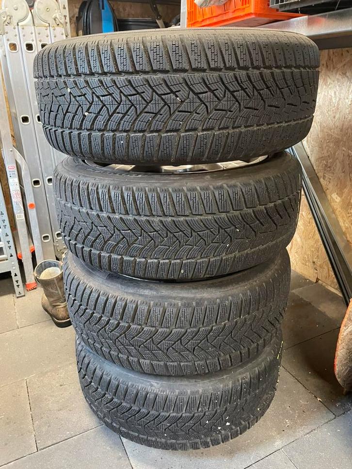 Winterbanden Hyundai i40 215/50R17, Auto diversen, Auto-accessoires, Gebruikt, Ophalen