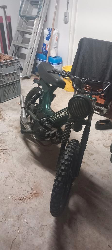 Mooie tomos a35 65cc, Fietsen en Brommers, Brommers | Tomos, Zo goed als nieuw, Standard, Ophalen