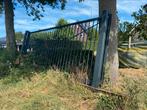Poort op rail, Ophalen, Zo goed als nieuw, IJzer, Sierhekwerk