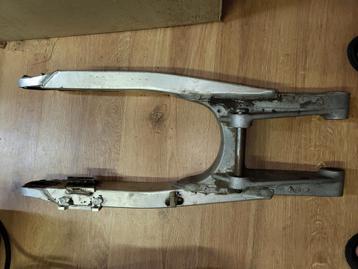 Achterbrug suzuki rm125 91.  beschikbaar voor biedingen