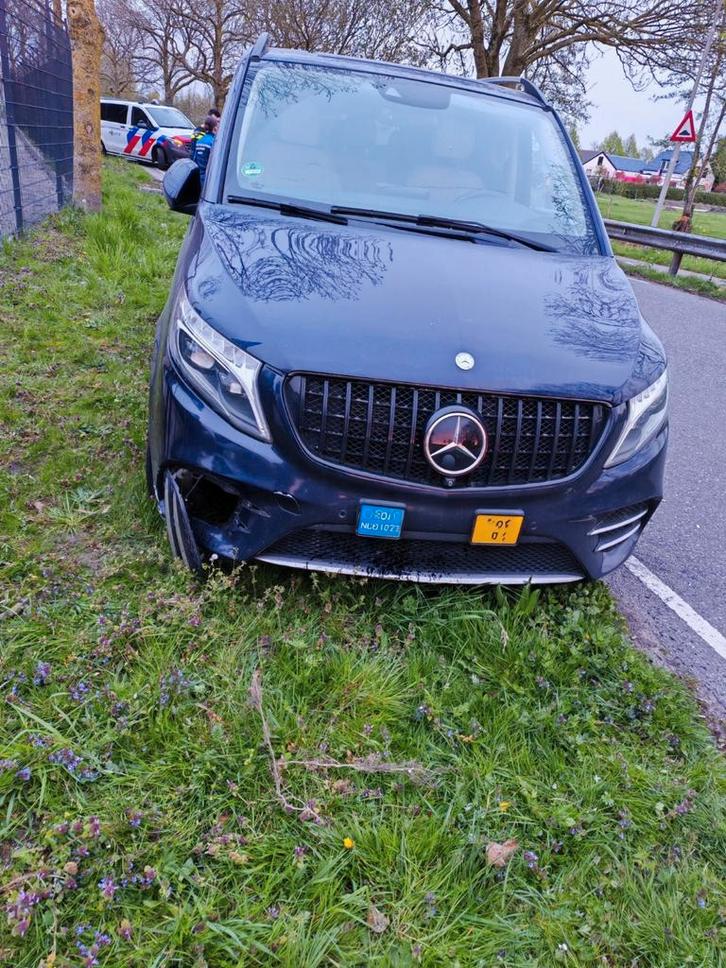 Mercedes-Benz V-klasse 250d V55 AMG speciaal uitvoering, Auto diversen, Schadeauto's, Mercedes-Benz, Automaat, Diesel, MPV, Zilver of Grijs