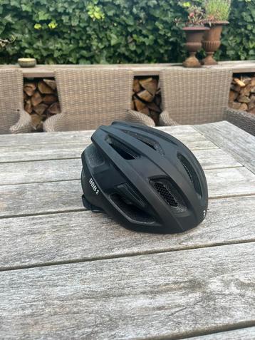 BBB Racehelm beschikbaar voor biedingen