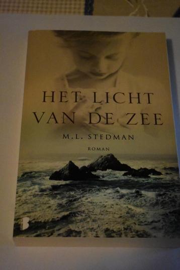 boek van M.L. Stedman/het licht van de zee beschikbaar voor biedingen
