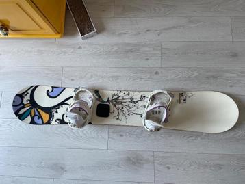 Salomon snowboard 151 cm met bindingen + tas beschikbaar voor biedingen