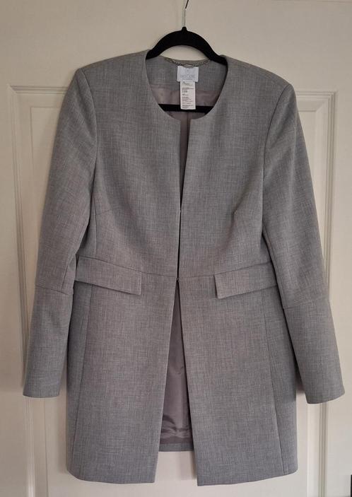 Zomerblazer (grijs), Kleding | Dames, Jasjes, Kostuums en Pakken, Zo goed als nieuw, Jasje, Maat 38/40 (M), Grijs, Ophalen of Verzenden